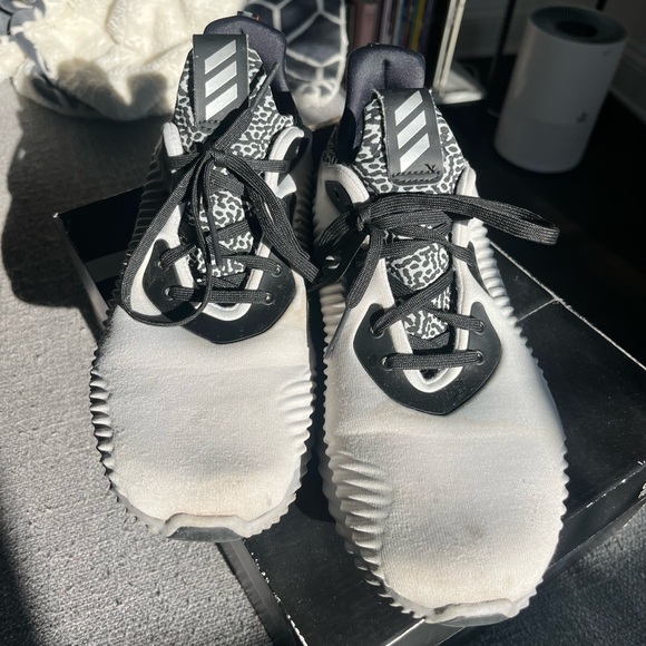 Adidas Alphabounce Animal Print - Picture 4 of 5